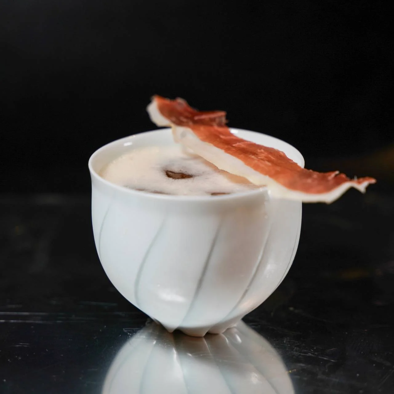 カカオ・ファッションド - カクテルの王様オールドファッションドを再構築した一杯